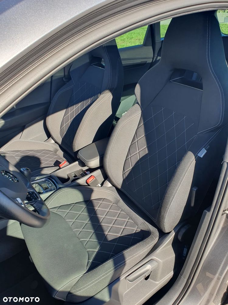 Skoda Karoq 1.5 TSI ACT Sportline - 10