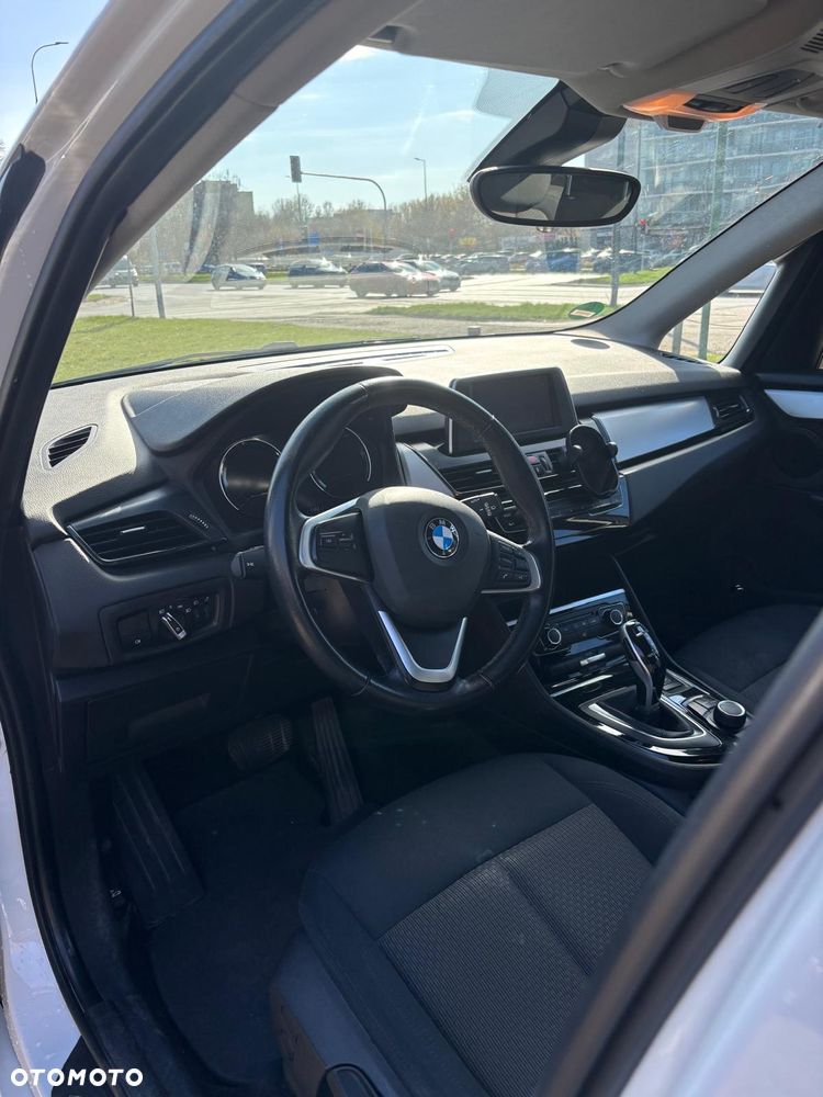 BMW Seria 2 216d - 4