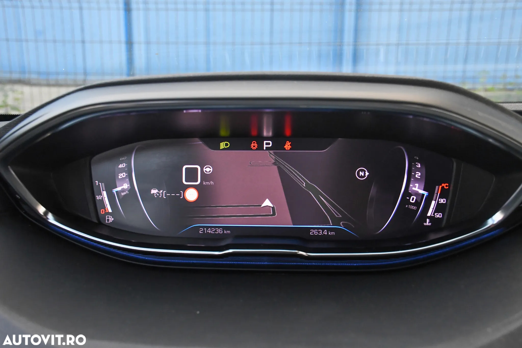 Peugeot 5008 2.0 BlueHDI s&s EAT8 GT - 32