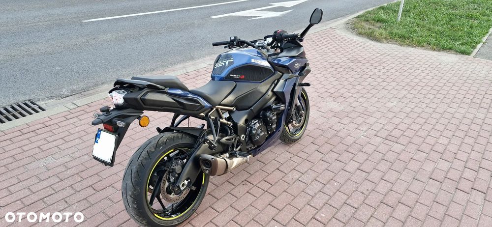 Suzuki GSX - 9