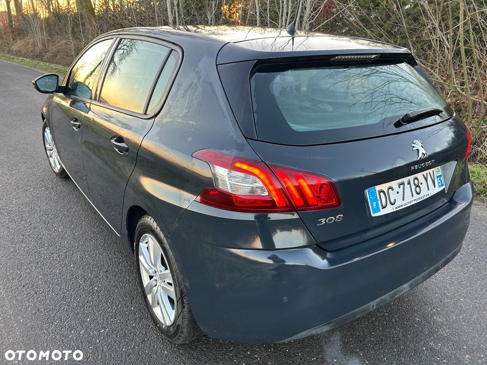 Peugeot 308 - 35
