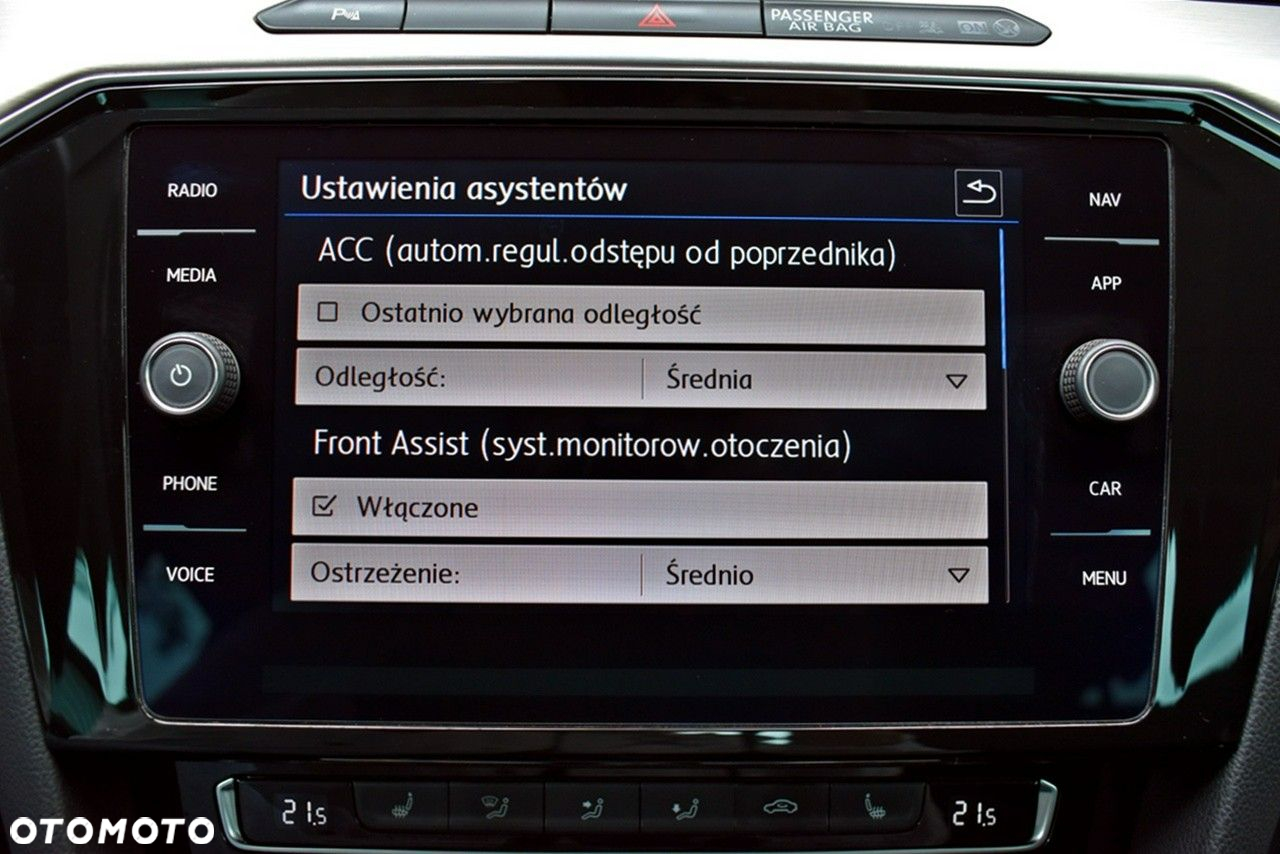 Volkswagen Passat 1.8 TSI BMT Highline - 23