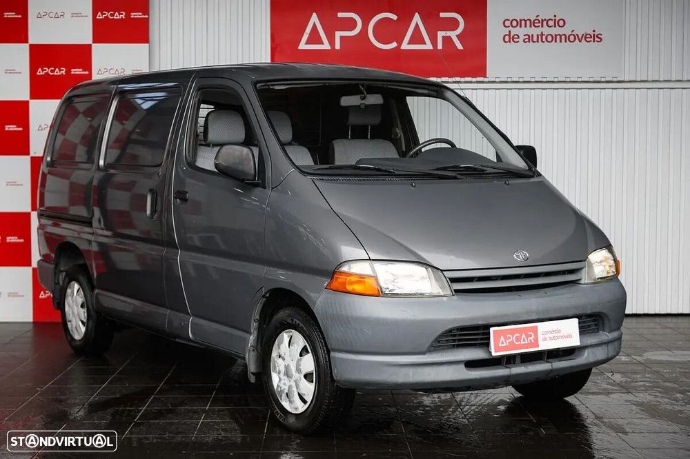 Toyota HiAce 2.4 D LXH12LG - 1