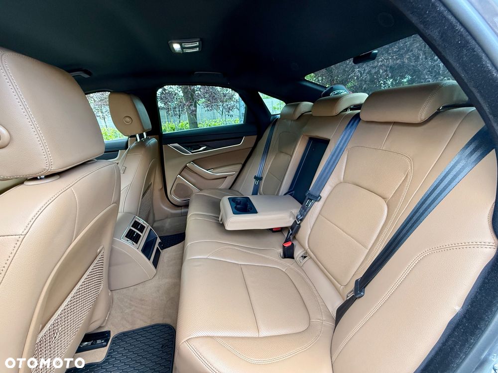Jaguar XF 2.0 D200 S - 25