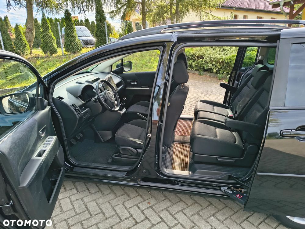 Mazda 5 - 8