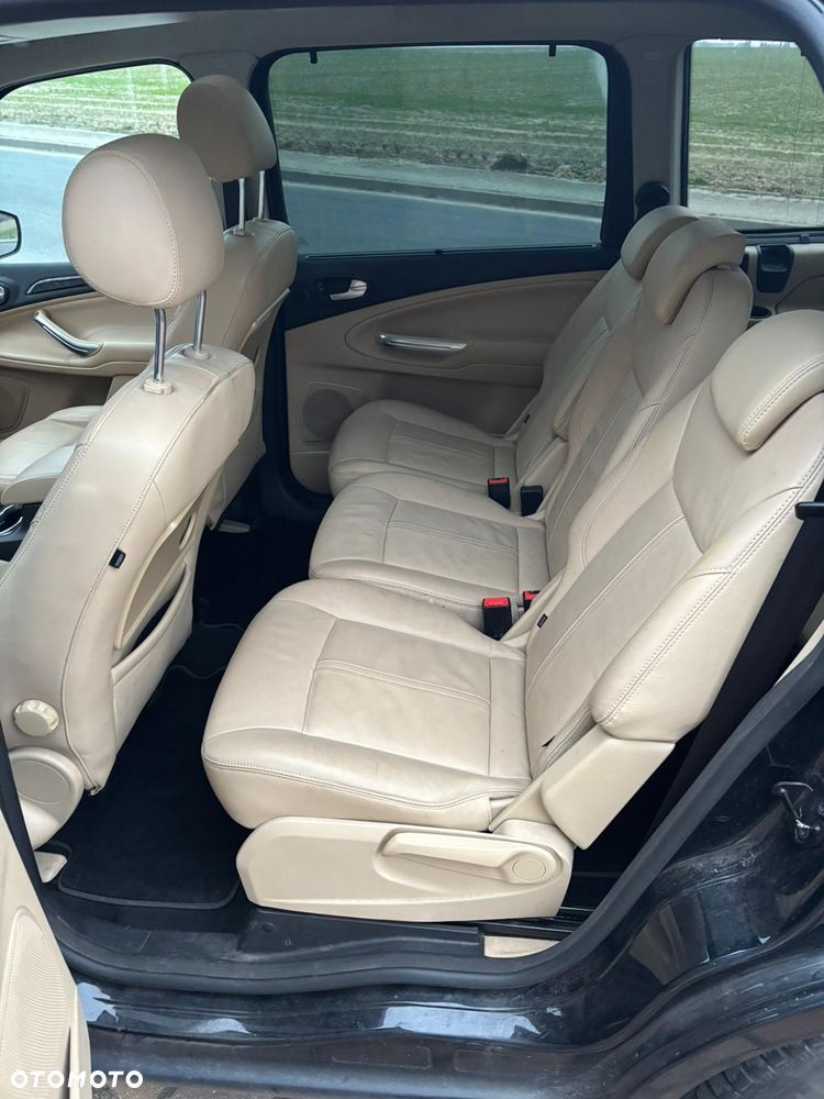 Ford Galaxy 2.0 EcoBoost Titanium - 12