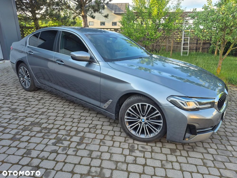 BMW Seria 5 520i Luxury Line sport - 10