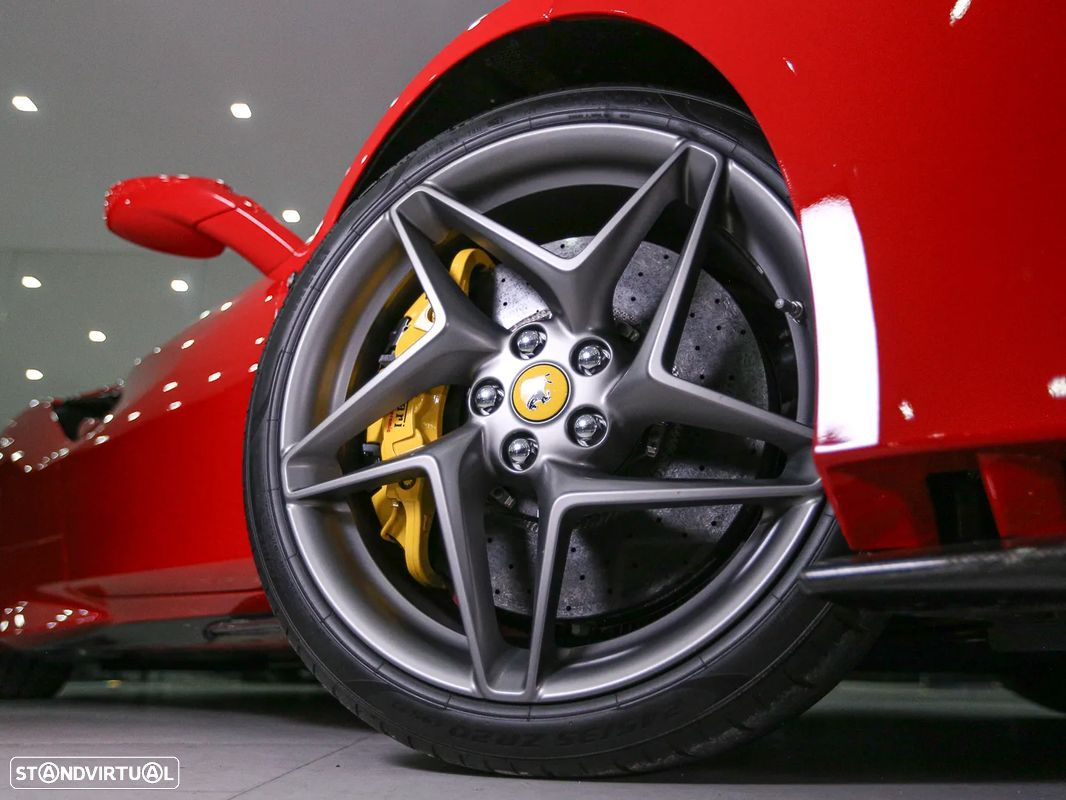 Ferrari F8 Tributo Spider - 21