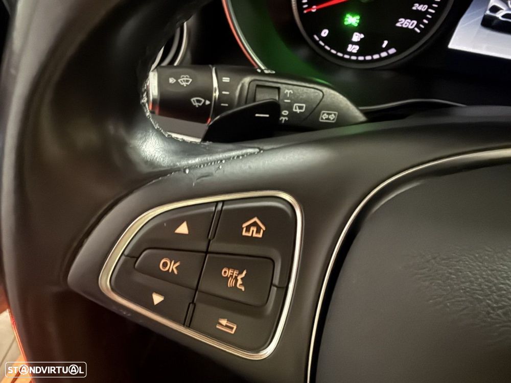 Mercedes-Benz GLC 250 d 4Matic 9G-TRONIC AMG Line - 17