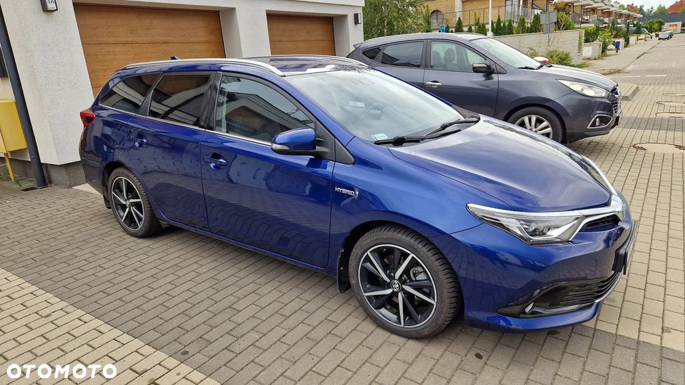 Toyota Auris 2017 photo 2