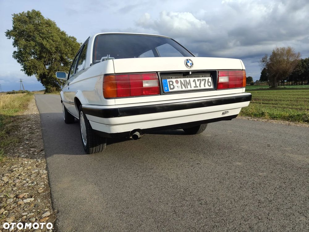 BMW Seria 3 316i - 5