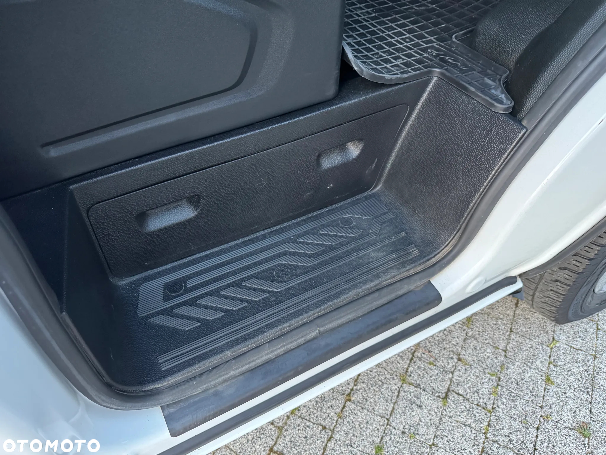 Ford TRANSIT CUSTOM - 20