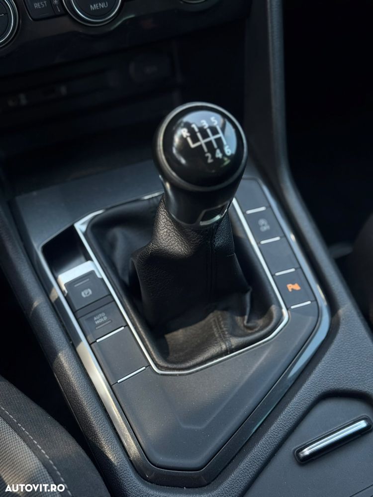 Volkswagen Tiguan - 29