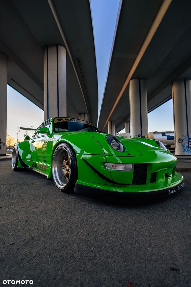 Porsche 911 Carrera - 13