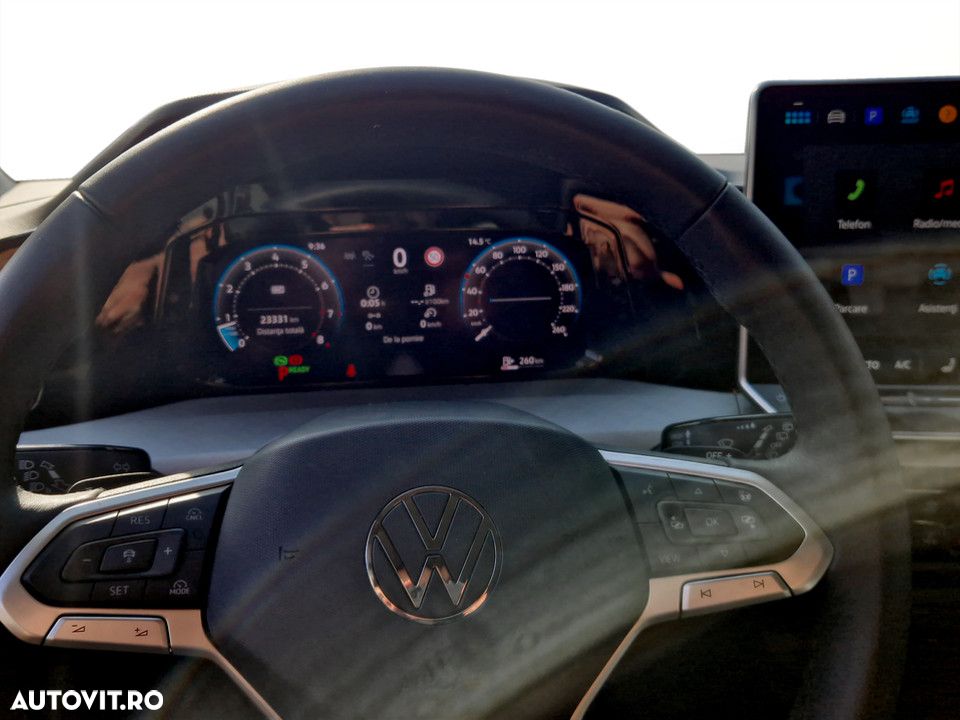 Volkswagen Golf 1.5 eTSI DSG MHEV Advanced - 17