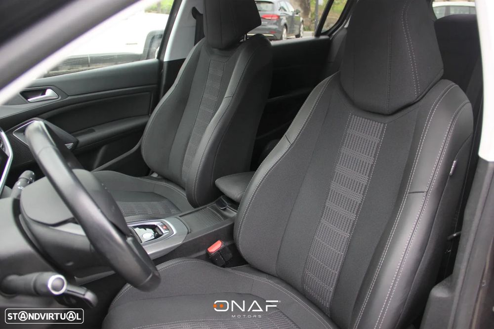 Peugeot 308 130 e-THP Stop & Start Allure - 16