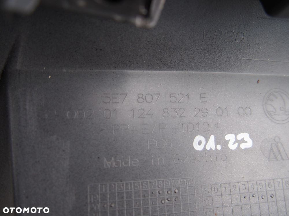 Skoda Octavia 4 IV RS kombi Spoiler zderzak tyl tylny - 5