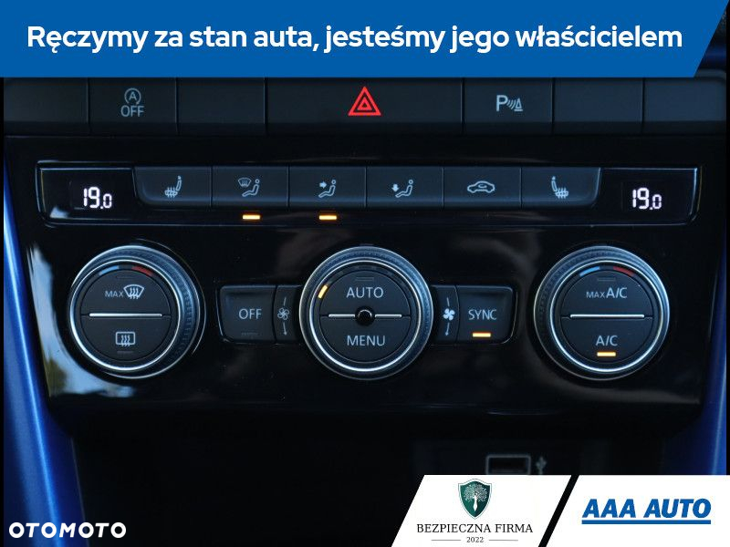 Volkswagen T-Roc - 16