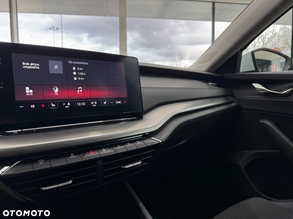 Skoda Octavia 2.0 TDI Ambition DSG - 25