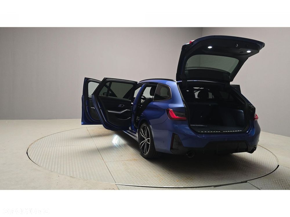 BMW Seria 3 320d xDrive M Sport - 9