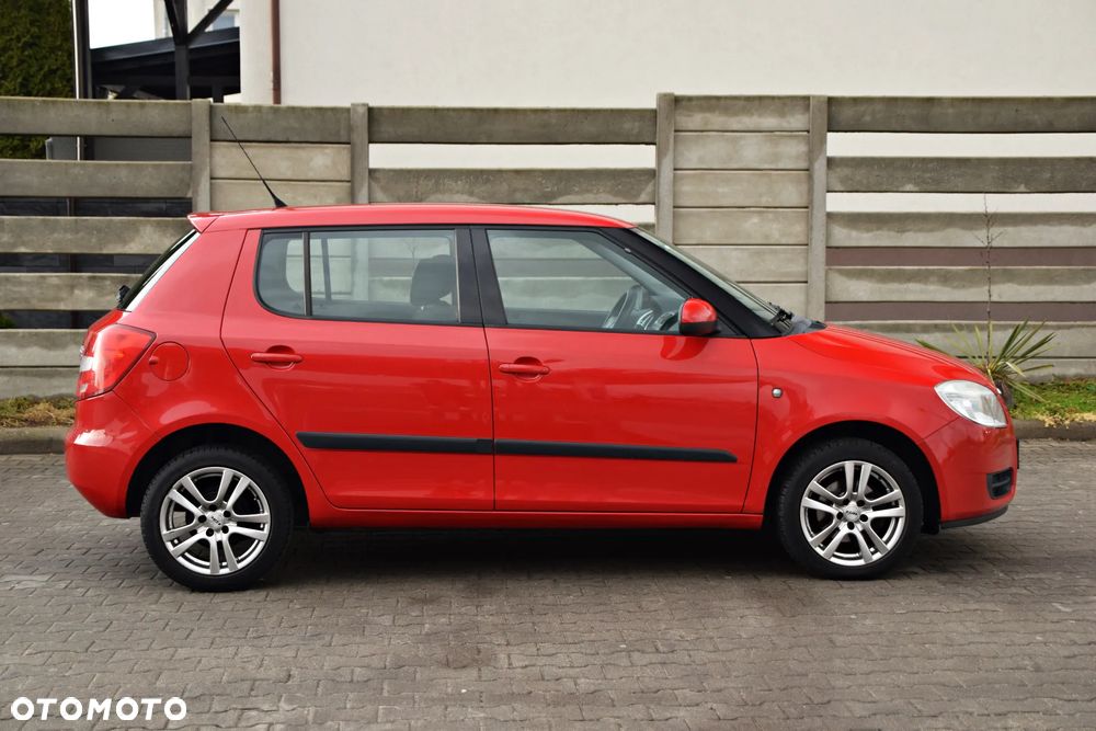 Skoda Fabia 1.2 HTP Ambiente - 10