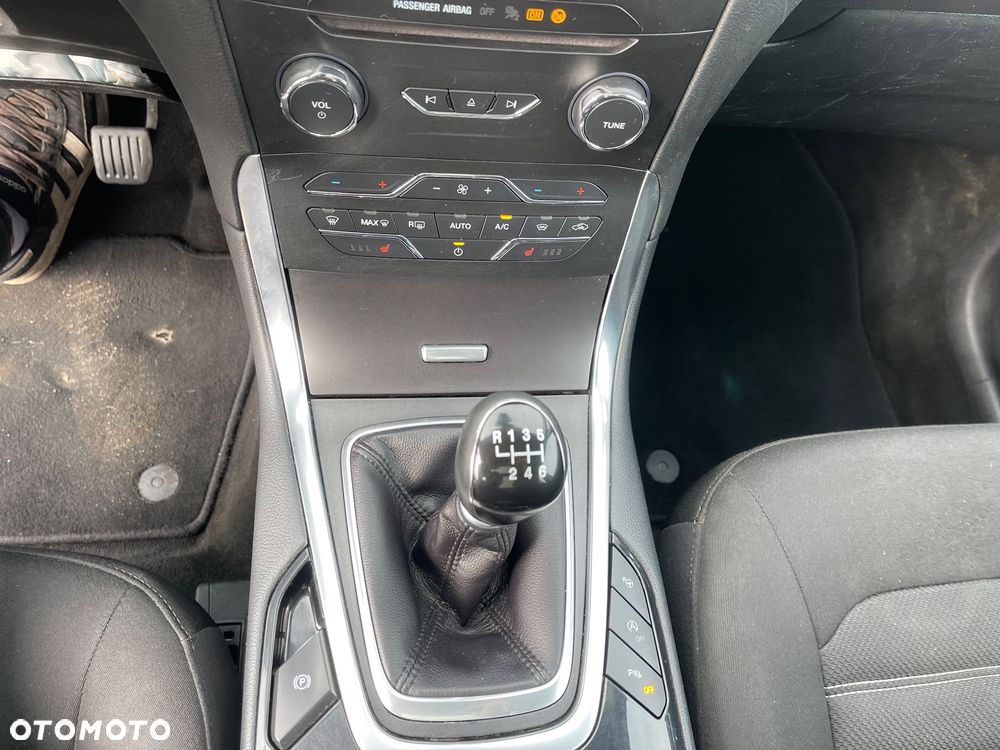 Ford Galaxy 2.0 TDCi Business - 29