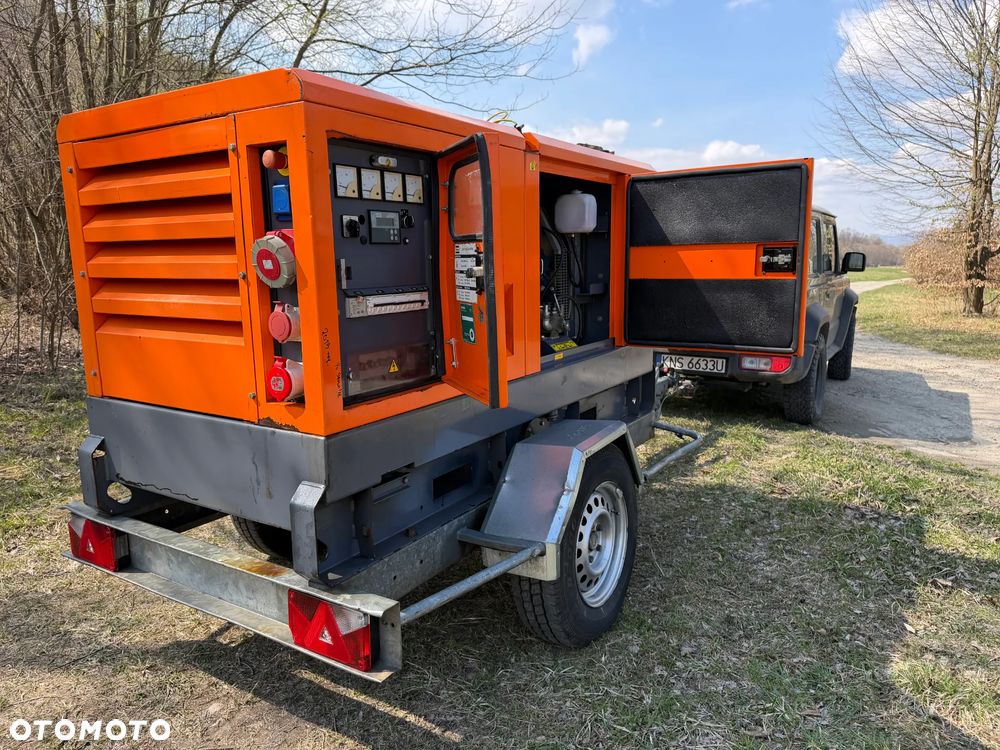 Atlas Copco QAS 40 KW Agregat prądotwórczy Przyczepa do rejestracji. inwerterowy wyciszony! 2014r. JAK NOWY z Norwegii. 5000mtg.Mocny silnik Turbo Kubota 4 cylindry 100km! Dekra aktualna. Opony zero zużycia. Zadbany Agregat. Odpala na Dotyk. Bogata Wersja! Prądnica Najlepsza PARTNER LEROY SOMER. - 12