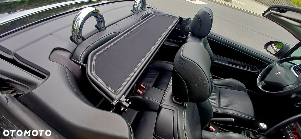 Peugeot 207 CC - 16