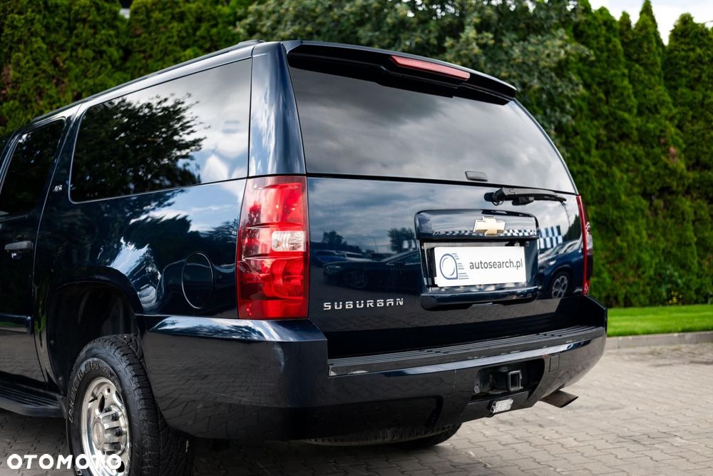 Chevrolet Suburban - 38