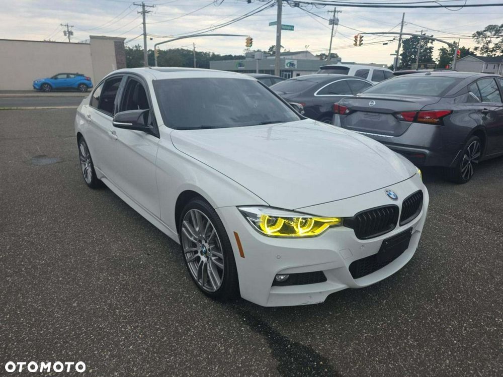 BMW Seria 3 330i xDrive M Sport - 1