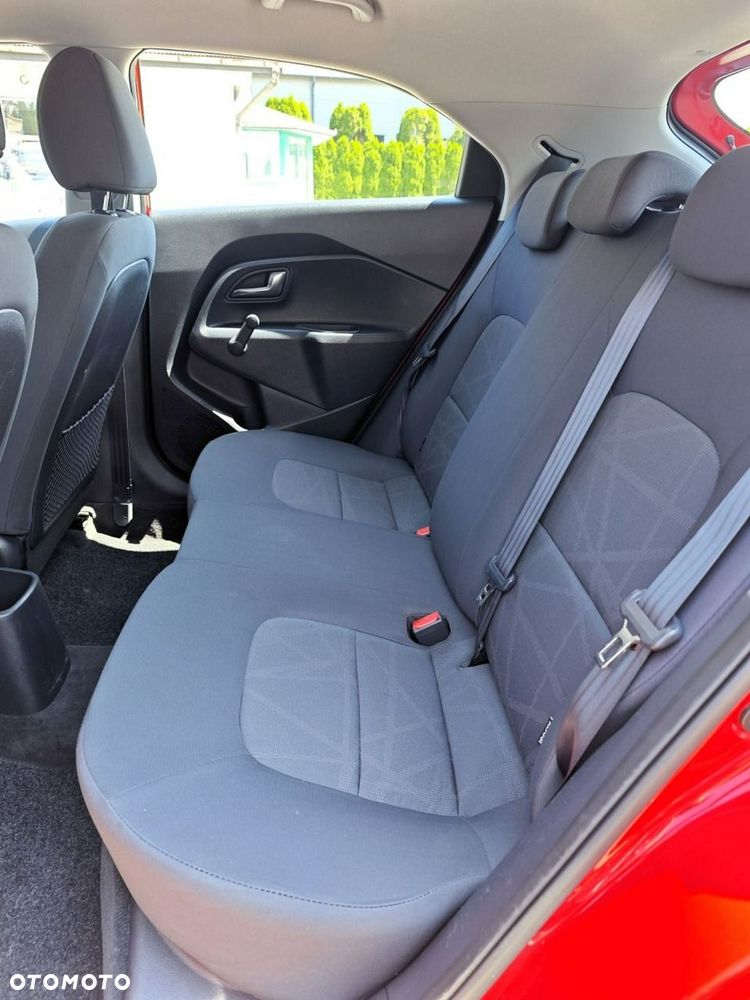 Kia Rio - 23