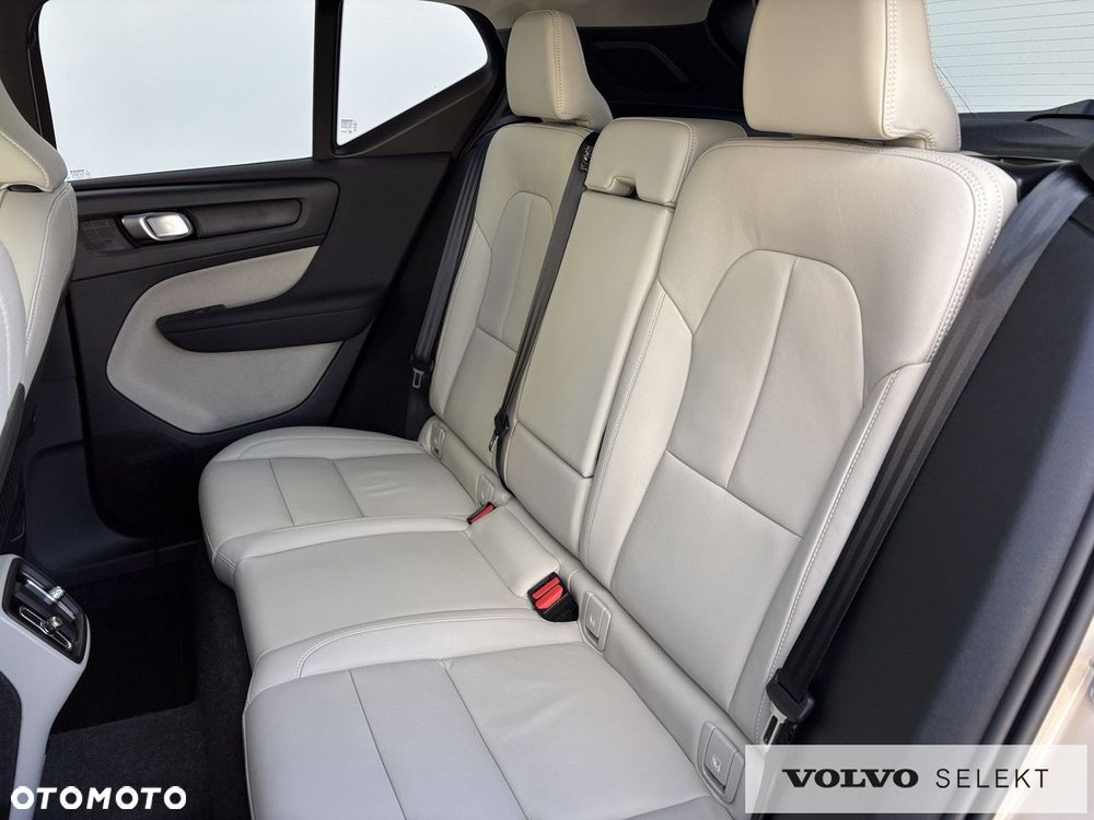 Volvo XC 40 - 22