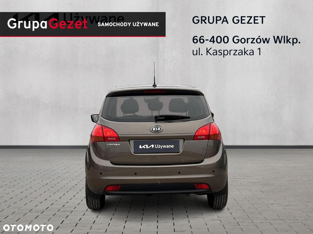 Kia Venga 1.6 L - 4
