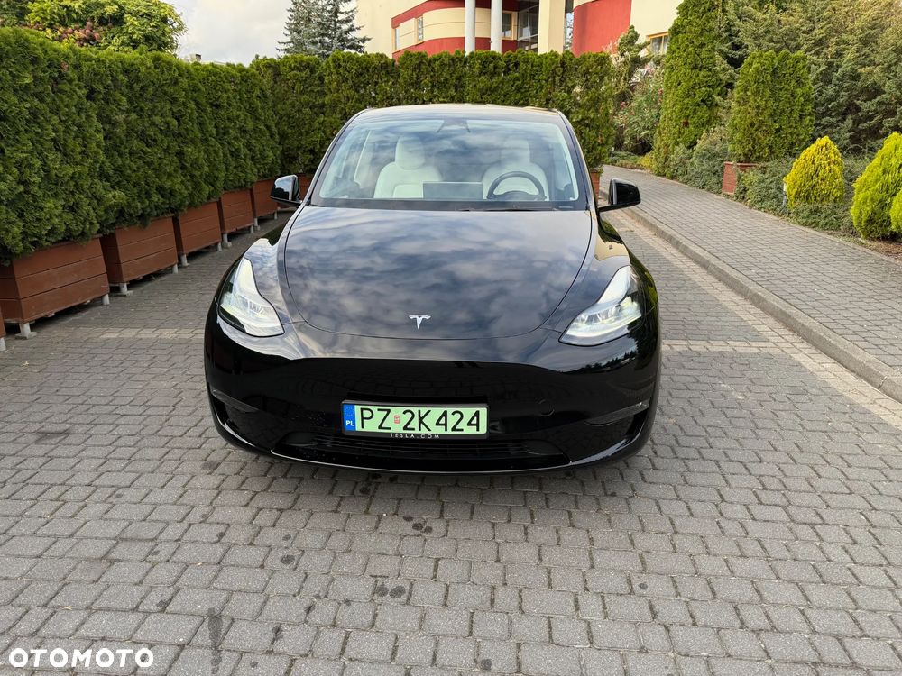Tesla Y Long Range AWD - 1
