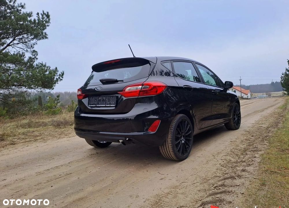Ford Fiesta - 10
