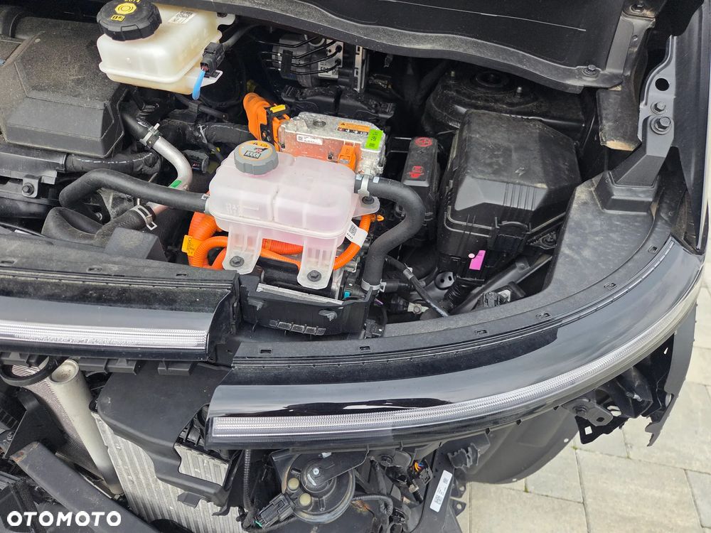 Hyundai Staria 1.6 T-GDI HEV Smart Business - 16