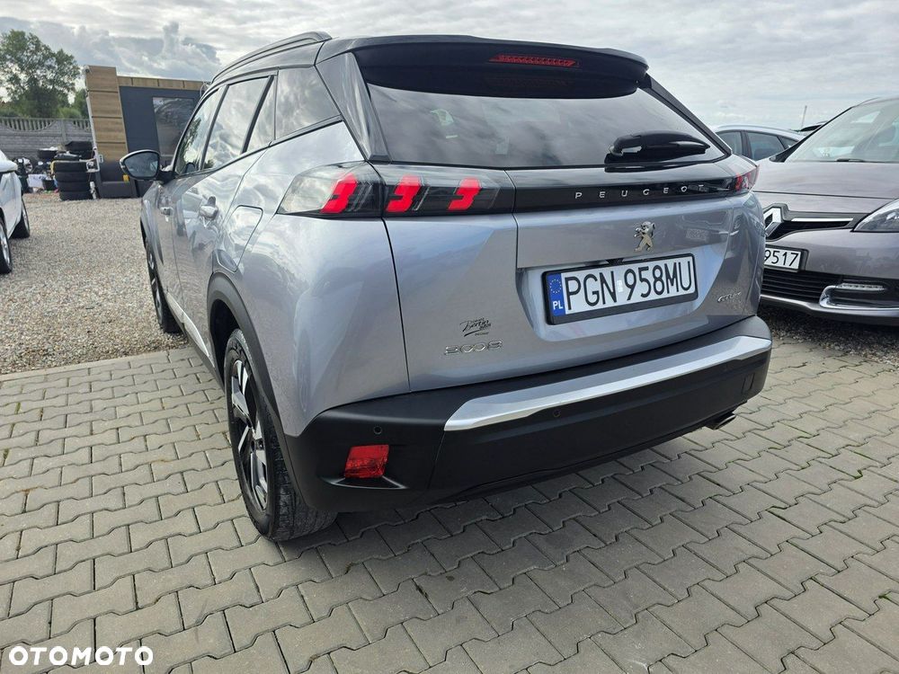 Peugeot 2008 - 11