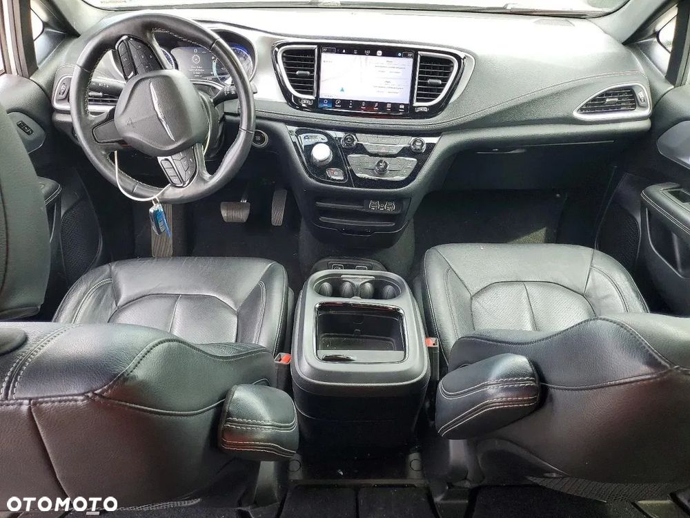 Chrysler Pacifica - 6