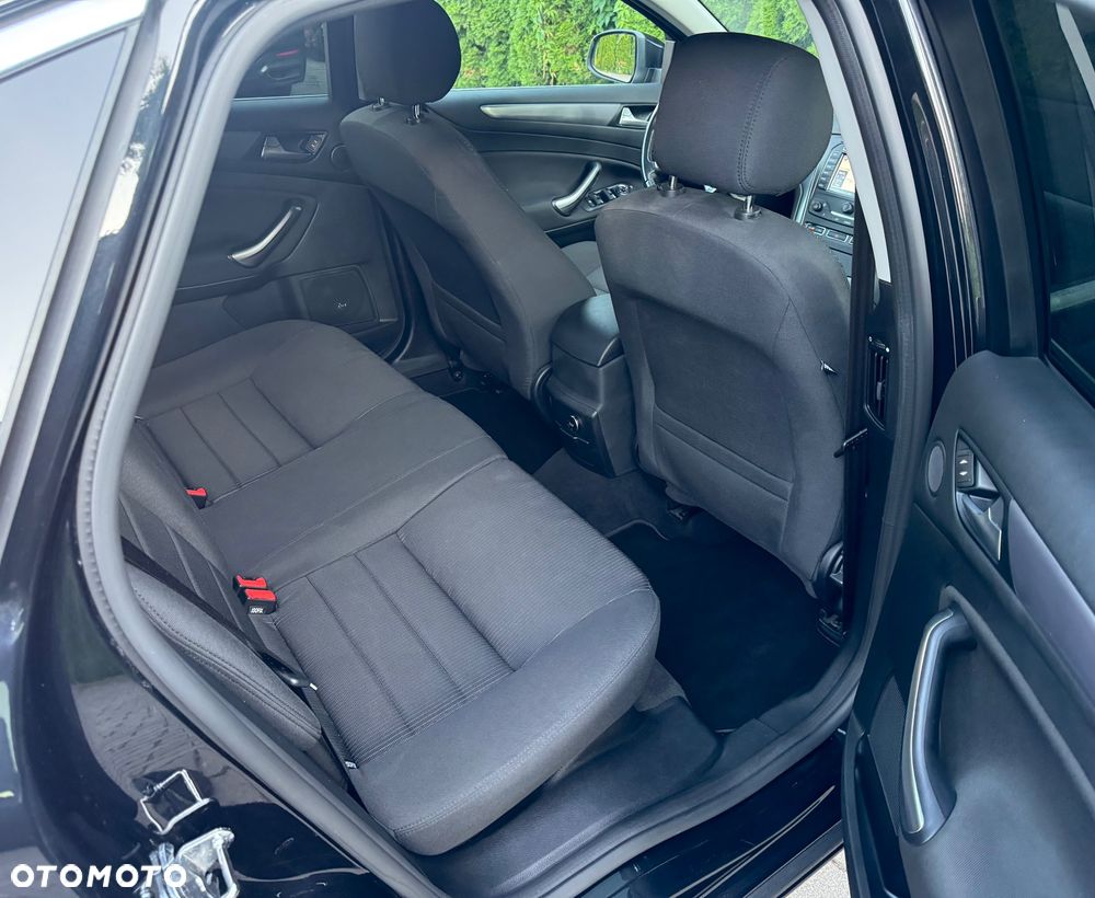 Ford Mondeo 1.6 T Titanium - 35