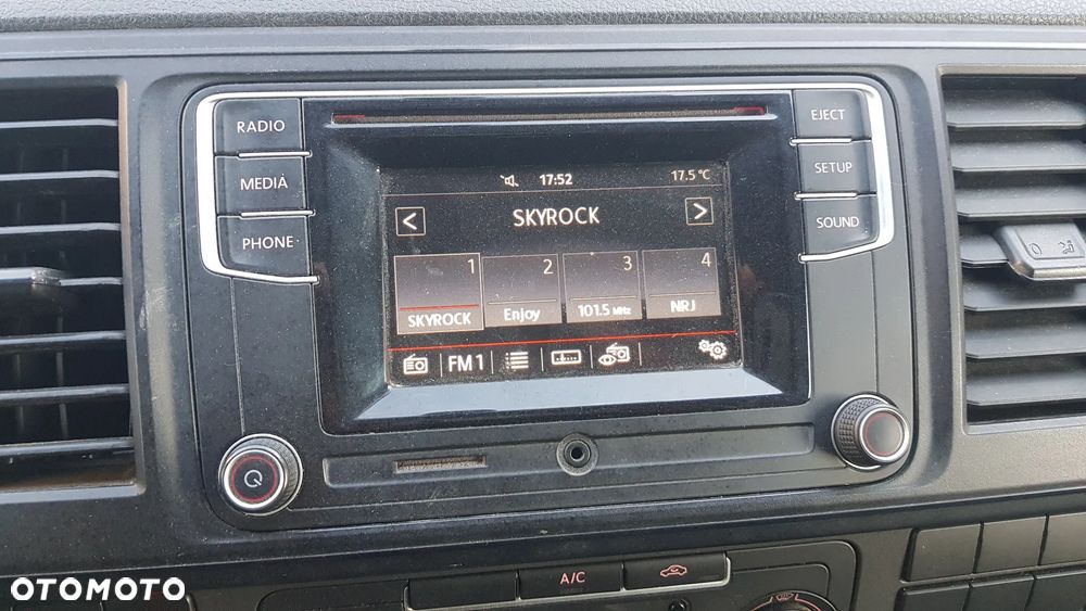 Volkswagen Transporter - 24