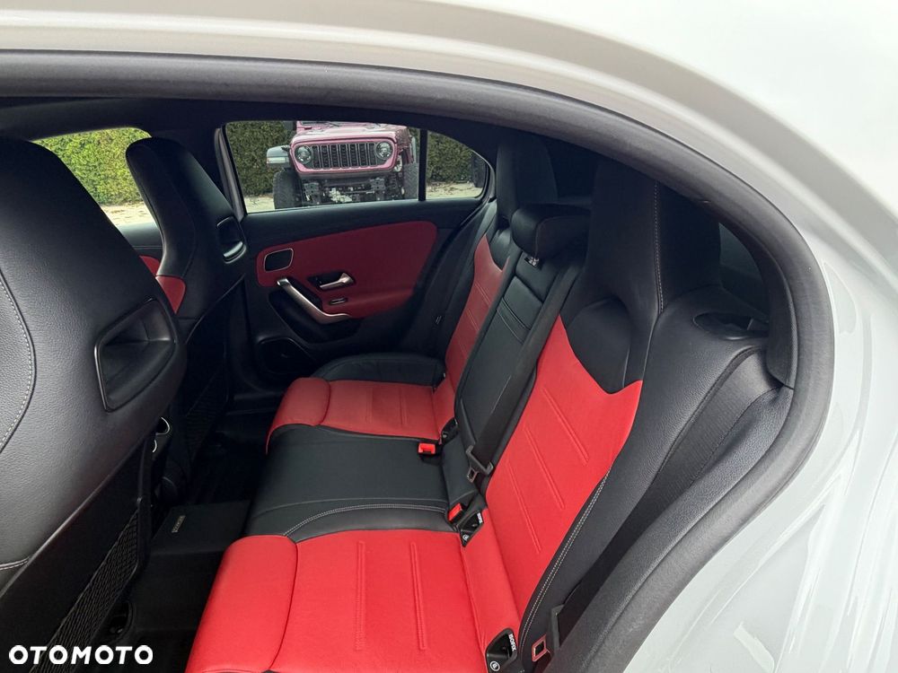 Mercedes-Benz Klasa A 35 AMG 4-Matic 8G-DCT - 13