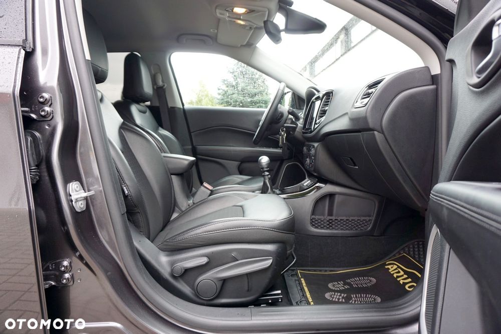 Jeep Compass 1.4 TMair Night Eagle FWD S&S - 34