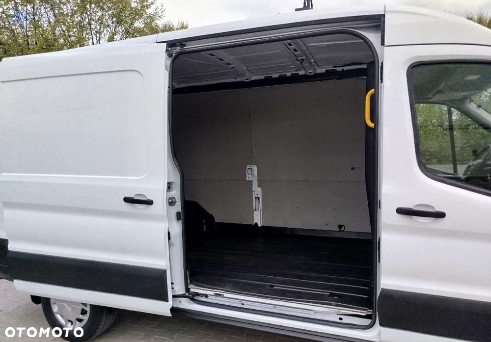 Ford Transit - 25