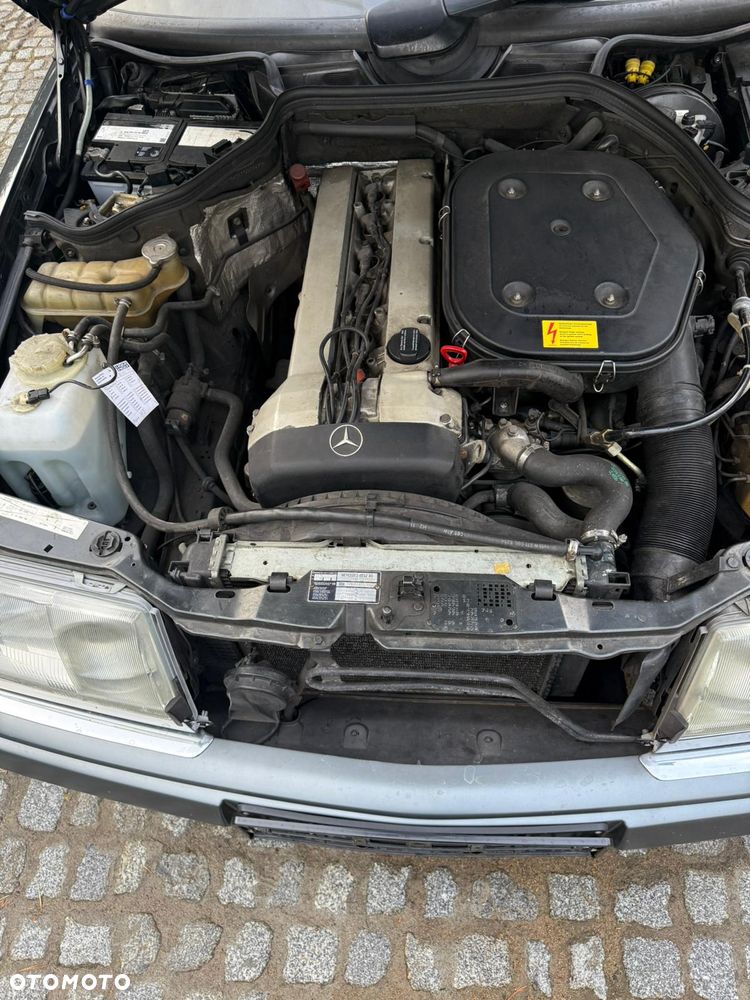 Mercedes-Benz W124 (1984-1993) - 22