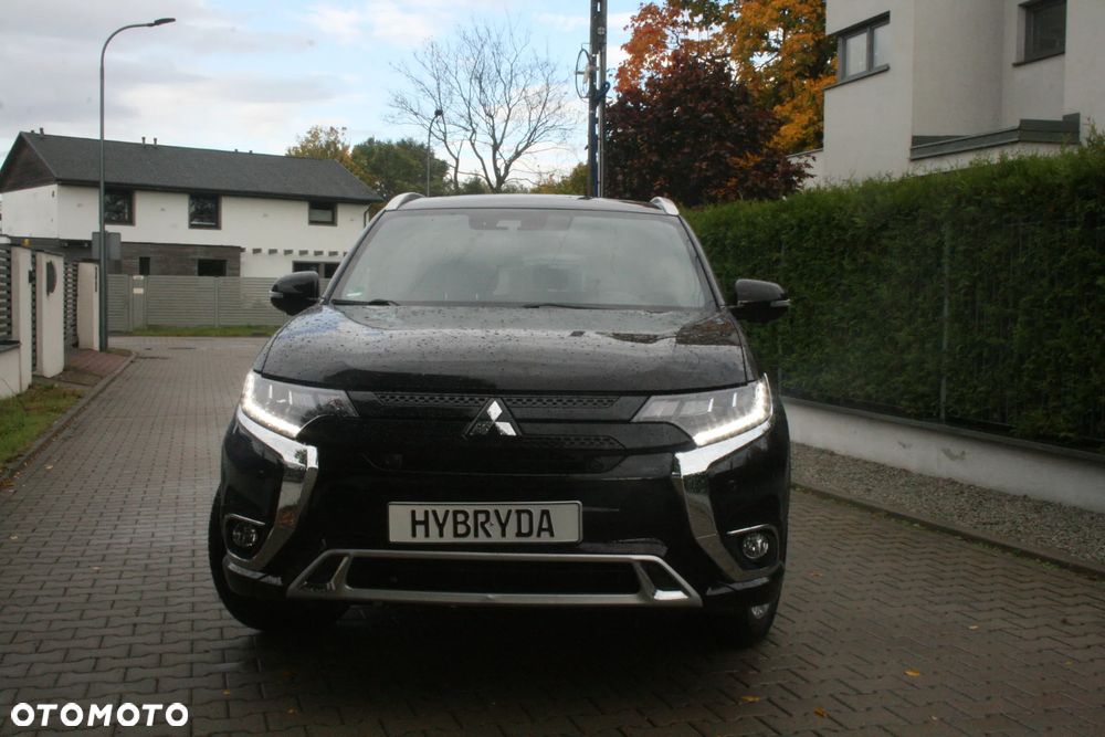 Mitsubishi Outlander - 3
