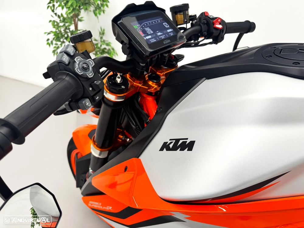KTM Superduke 1290 R - 12