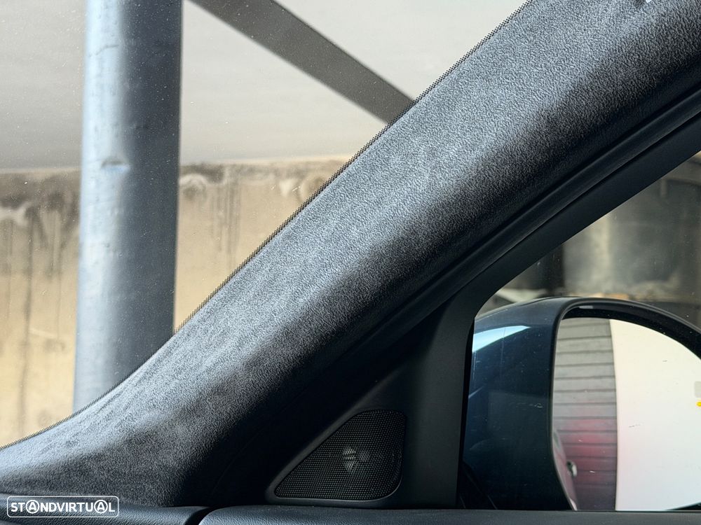 Jaguar E-Pace 1.5 P300e R-Dynamic HSE AWD Aut. - 25