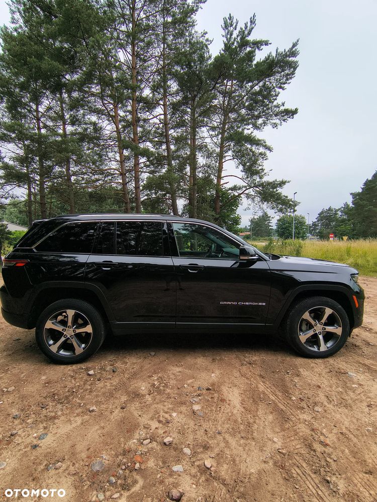 Jeep Grand Cherokee - 4