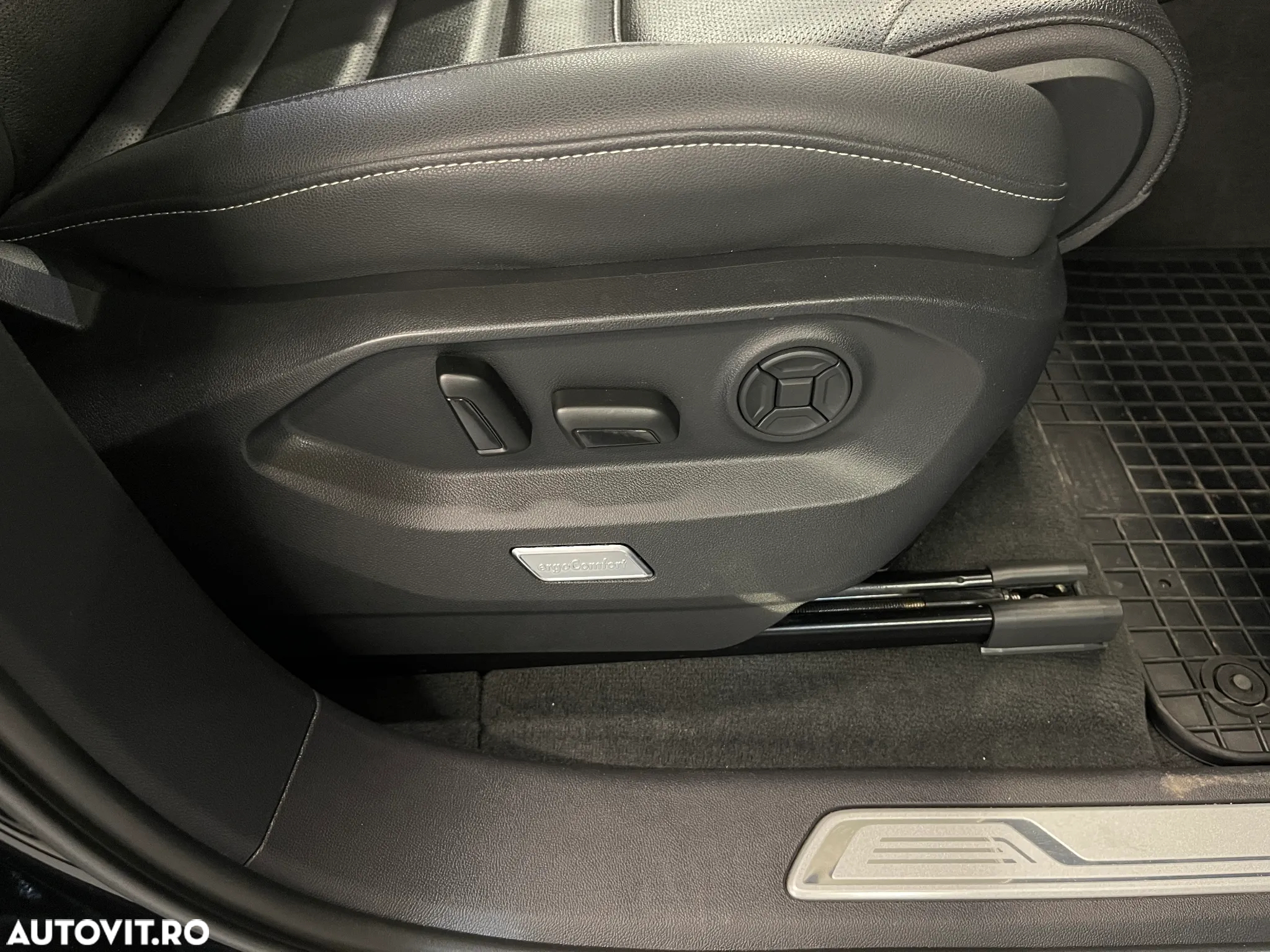 Volkswagen Touareg V6 TDI Elegance - 30