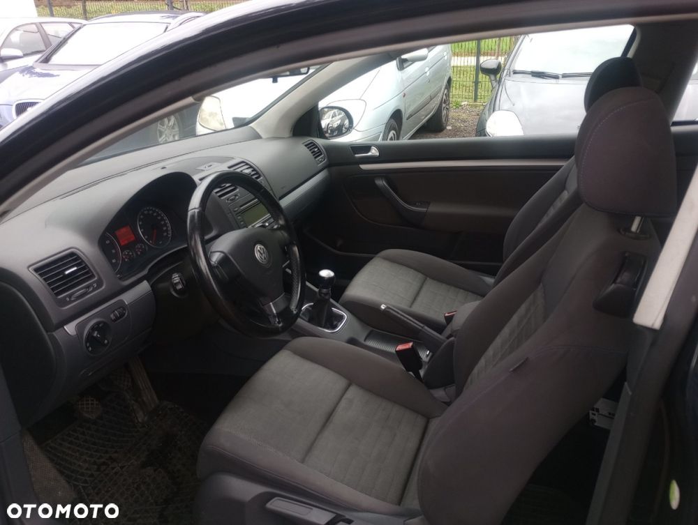 Volkswagen Golf - 4